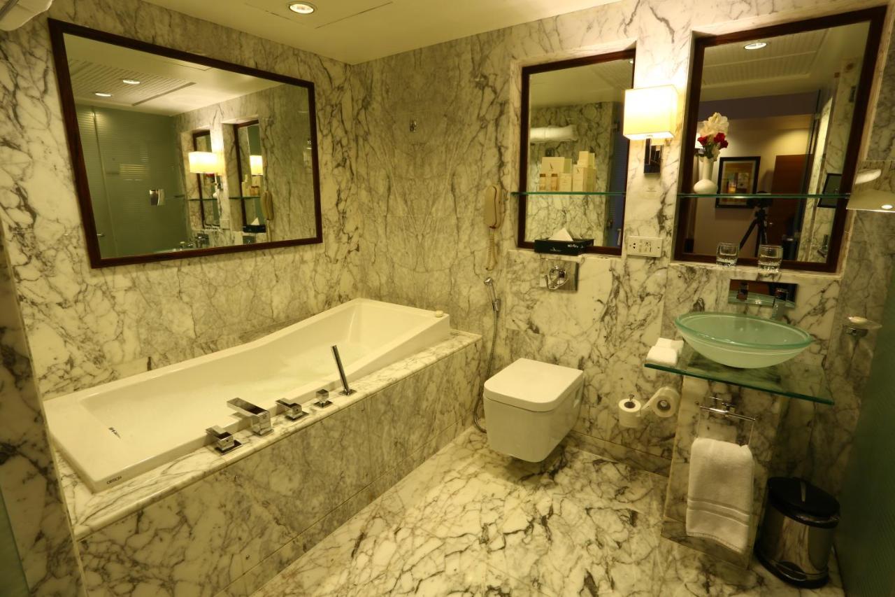 Avari Towers การาจี ภายนอก รูปภาพ Bathroom