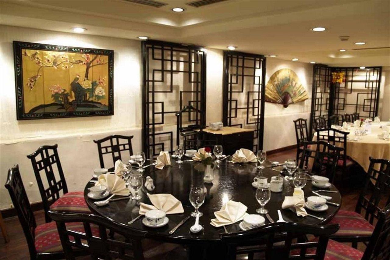 Avari Towers การาจี ภายนอก รูปภาพ A restaurant in Kuala Lumpur, Malaysia