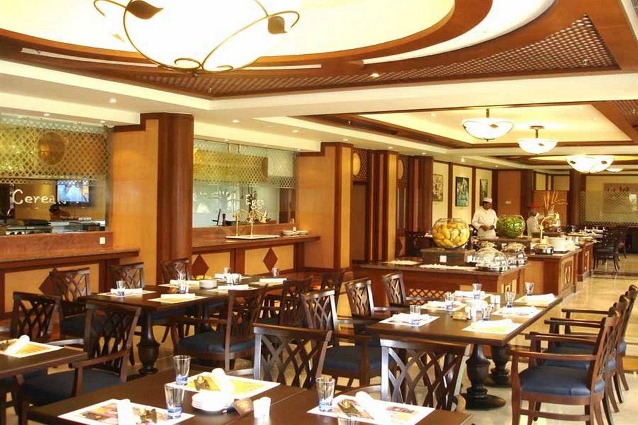 Avari Towers การาจี ภายนอก รูปภาพ The restaurant