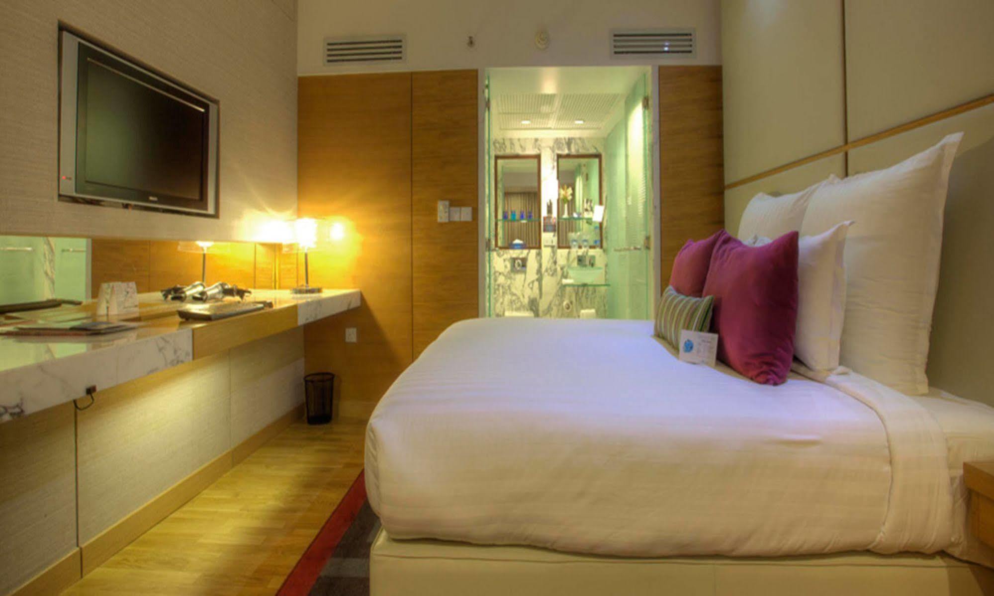 Avari Towers การาจี ภายนอก รูปภาพ Deluxe Room