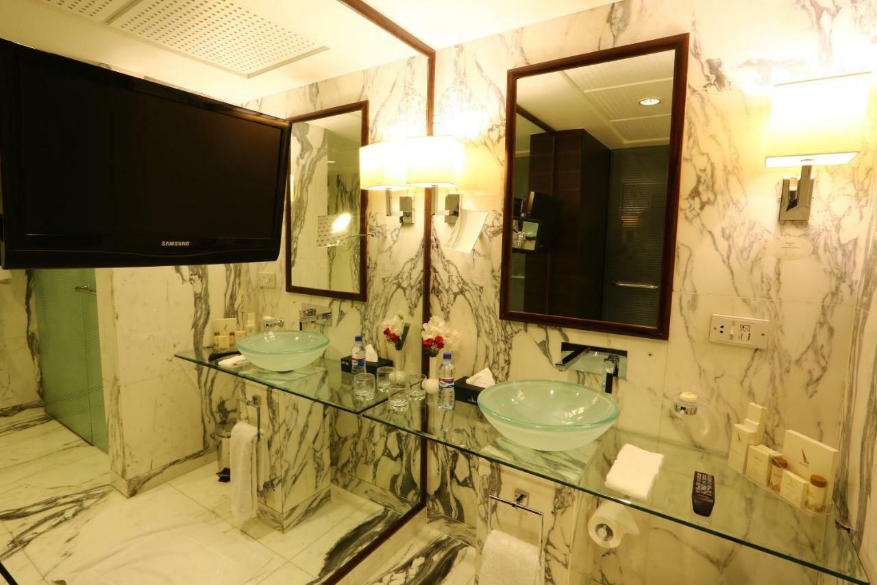 Avari Towers การาจี ภายนอก รูปภาพ Bathroom