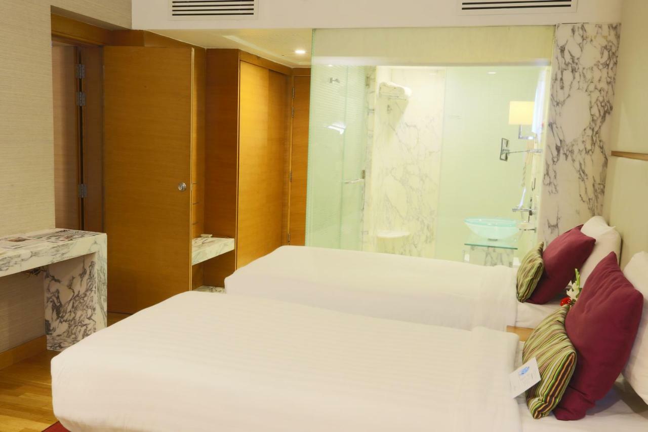 Avari Towers การาจี ภายนอก รูปภาพ A room at the hotel